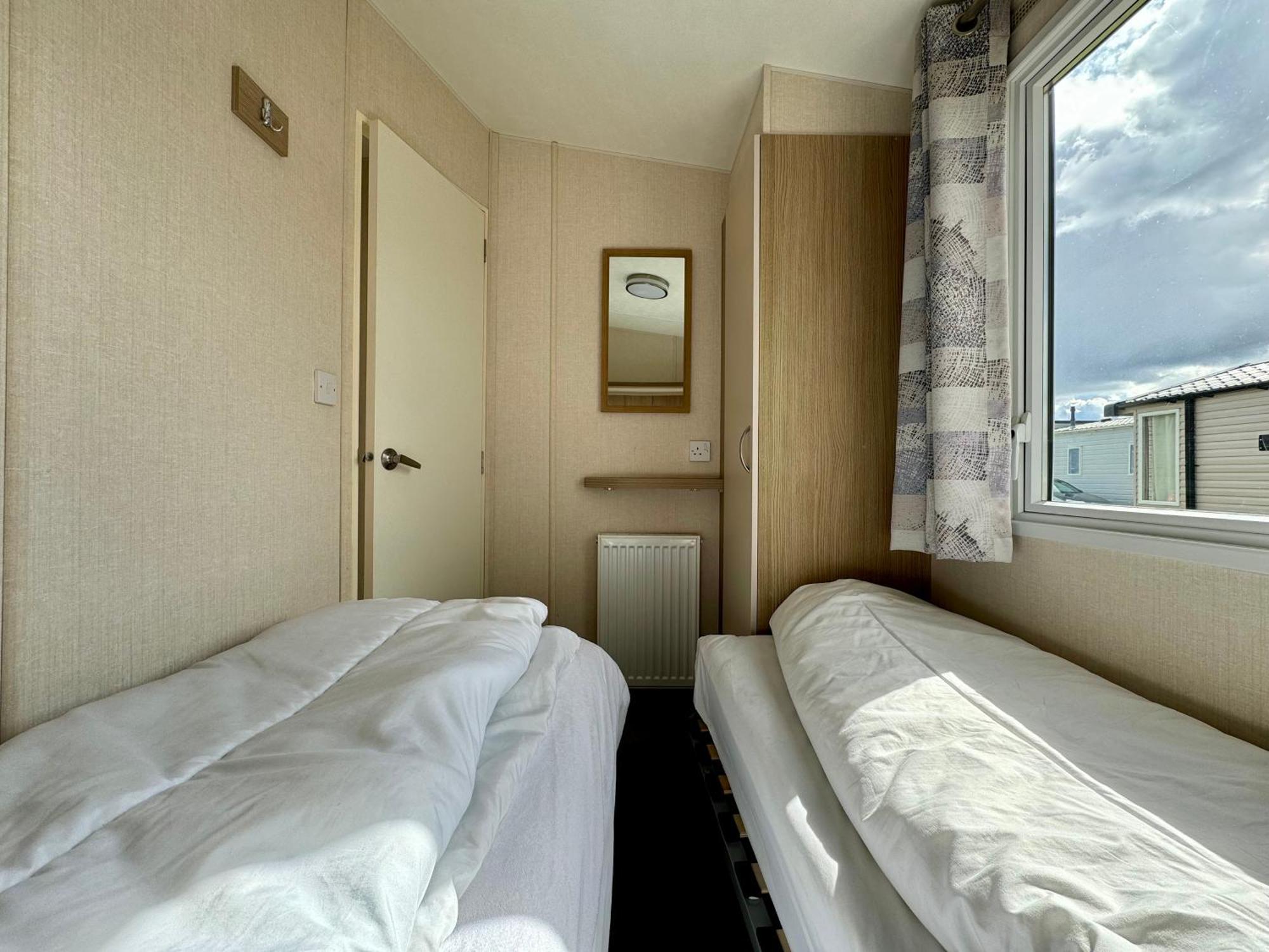 New Sea View Platinum Caravan With Huge Decking Ньюкасл-апон-Тайн Экстерьер фото